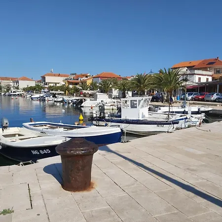 Luxury With Whirpool And Terace 50 M2 Apartament