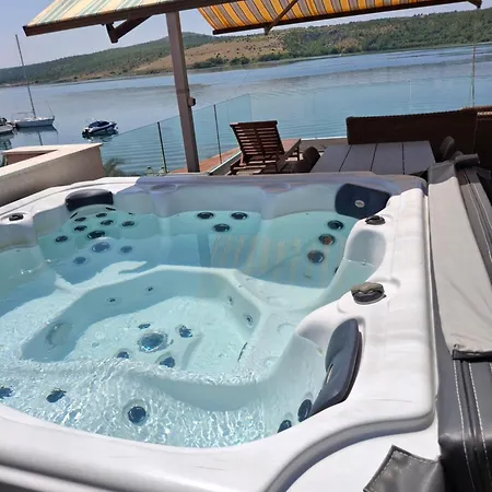 Apartament Luxury With Whirpool And Terace 50 M2 *
