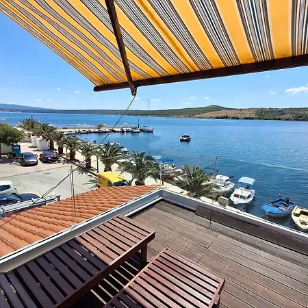 Luxury With Whirpool And Terace 50 M2 * Posedarje