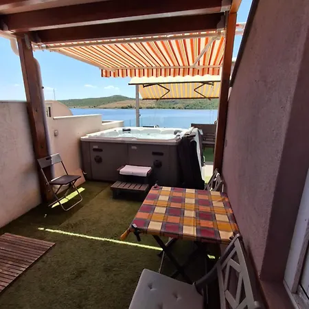 Luxury With Whirpool And Terace 50 M2 Appartamento *