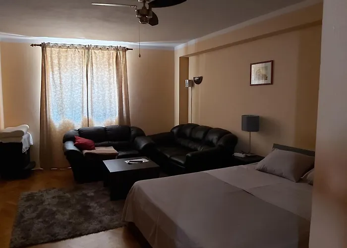 아파트 Luxury With Whirpool And Terace 50 M2 *