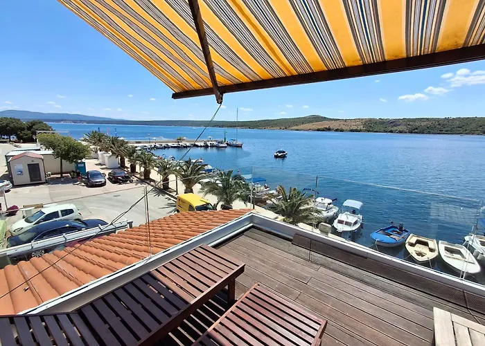 Luxury With Whirpool And Terace 50 M2 * Posedarje